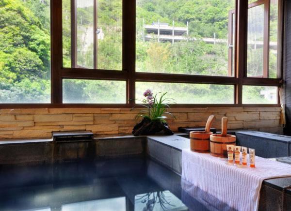 Chief Villa Hot Spring Resort Ren'ai Exterior photo